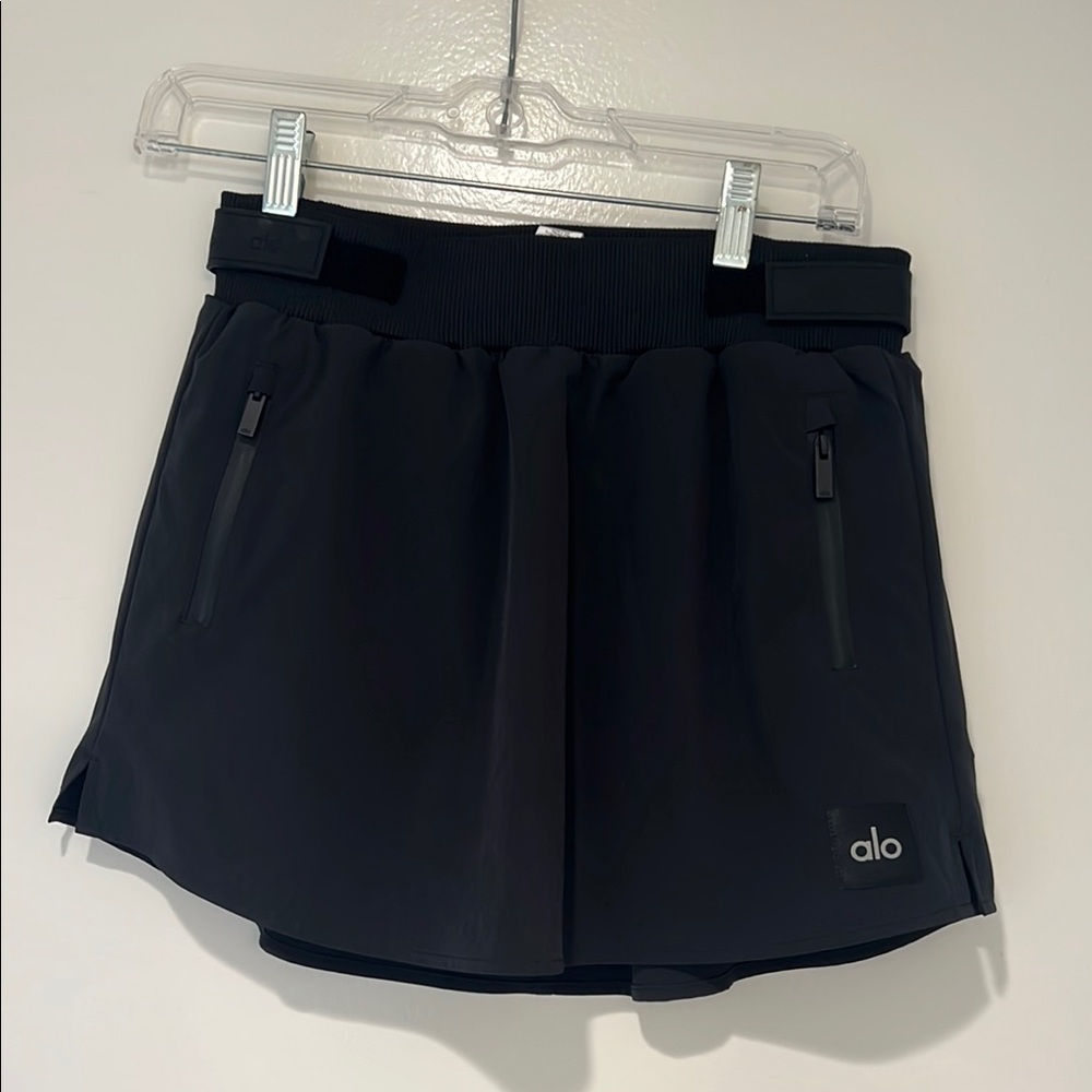 Alo Black Athletic Skirt With Built-in Shorts